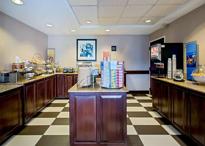 Hampton Inn West Springfield